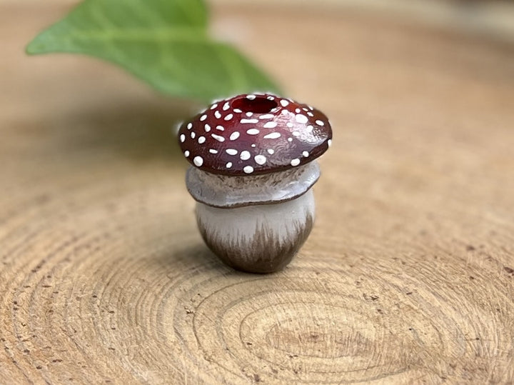 red earthy mushroom bead